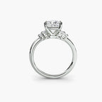 engagement-rings__baguette-accent-solitaire__shape-princess__gold-white__03_front.jpg