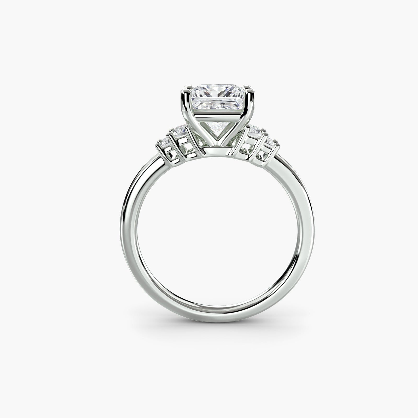 engagement-rings__baguette-accent-solitaire__shape-princess__gold-white__03_front.jpg