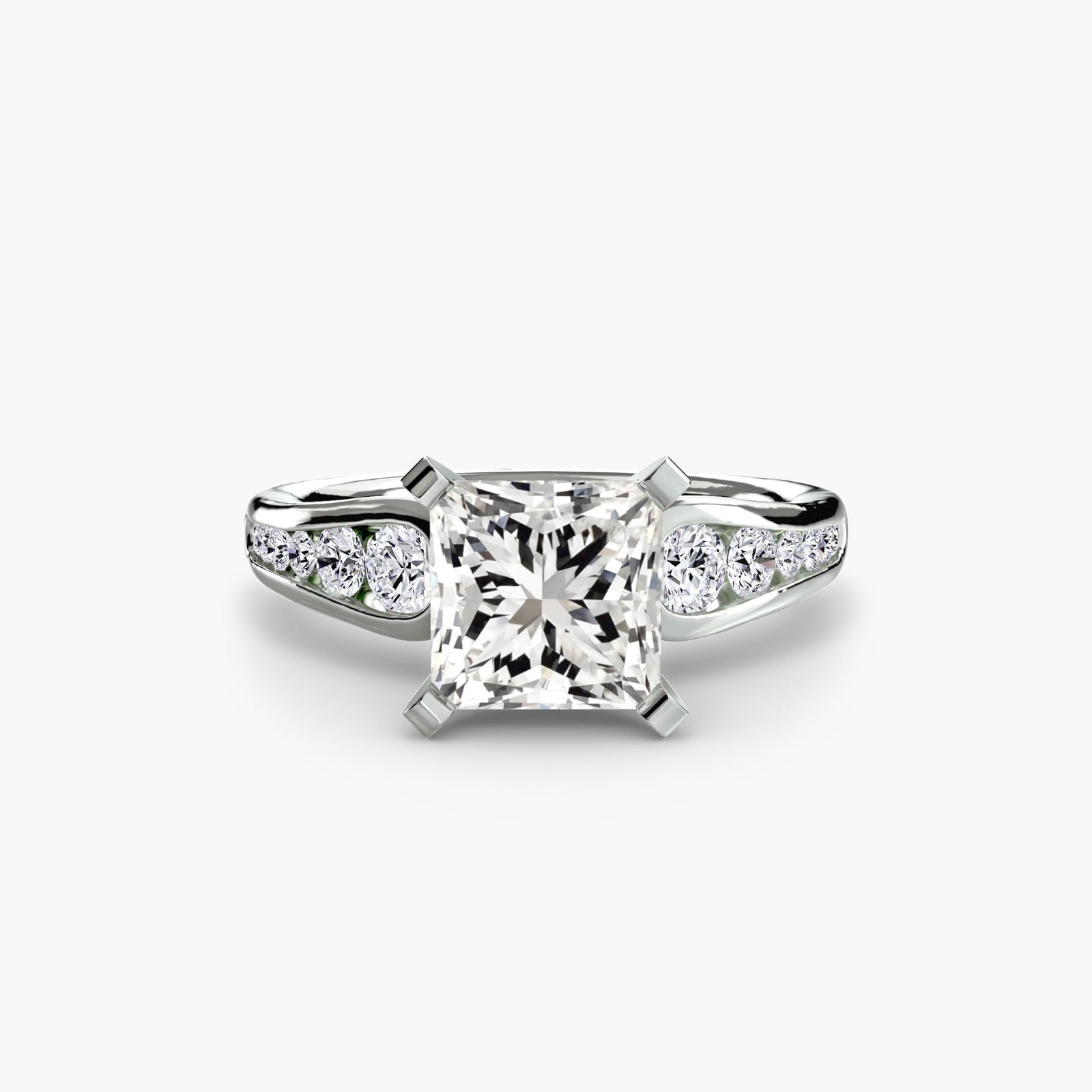 engagement-rings__solitaire-with-pavé-2__shape-princess__gold-white__01_down.jpg