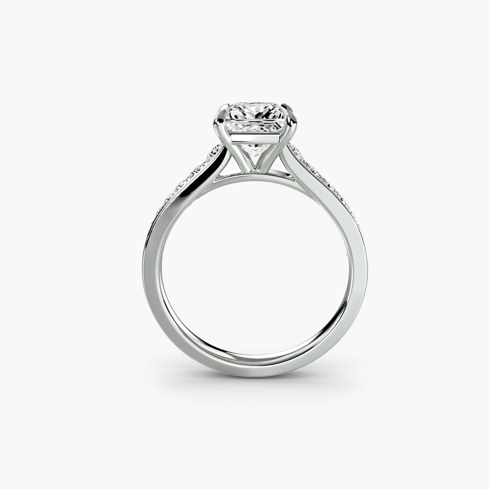 engagement-rings__solitaire-with-pavé-7__shape-princess__gold-white__03_front.jpg